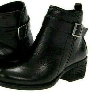 Vince Camuto Peamer Bootie 8.5